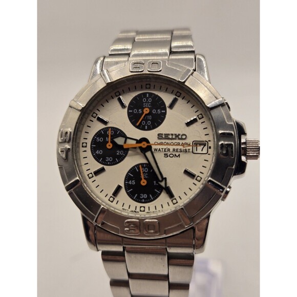 Vintage SEIKO V657-8060 Stainless Steel Chronograph Watch. 7.25